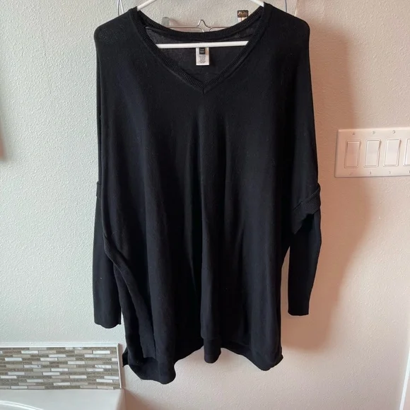 3/$20 Black Sweater Tunic - Picture 2 of 3